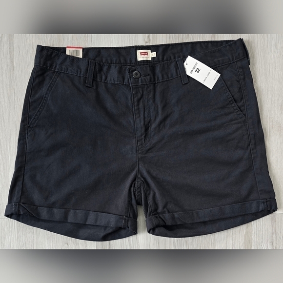 Levi's | Classic cotton blend black mid rise shorts | WMS 32 NWT - Picture 2 of 8
